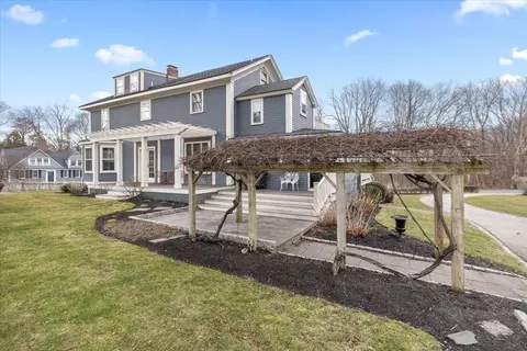 71 Lincoln St, Hingham, MA 02043 photo 4