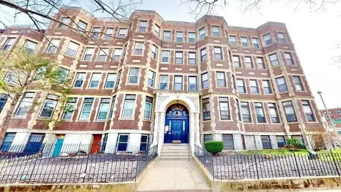 394 Riverway #1, Boston, MA 02115