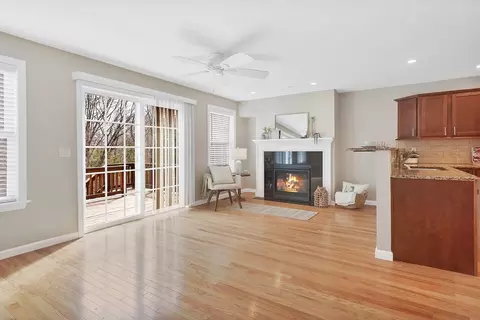4 Maple View Ln #E, Agawam, MA 01001 photo 9