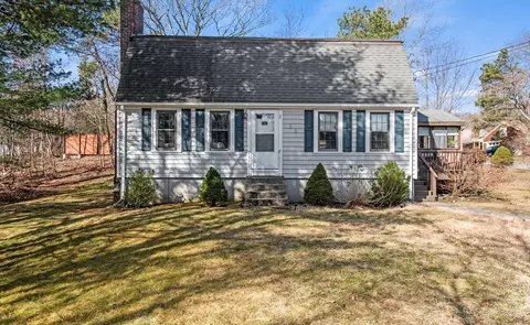 33 Flintlocke Dr, Plymouth, MA 02360