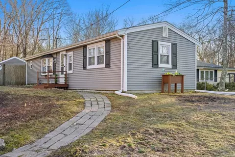 54 Cross St, Weymouth, MA 02189