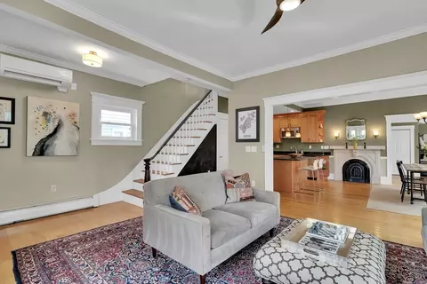 42 Marshall St #1, Somerville, MA 02145