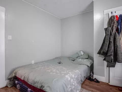 Bedroom - 11 Ames St, Worcester, MA 01610 photo 3 of 9