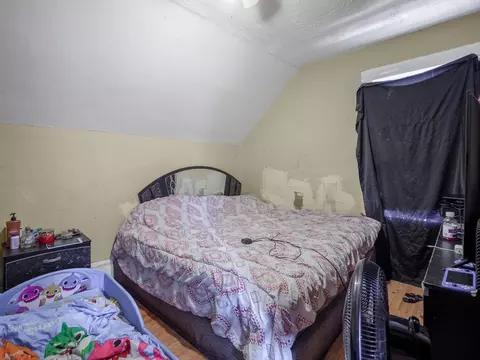 Bedroom - 11 Ames St, Worcester, MA 01610 photo 9 of 9