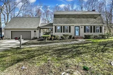 22 Dorothea Dr, Weymouth, MA 02188