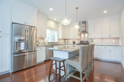 Kitchen - 180 Riverpath Dr #180, Framingham, MA 01701 photo 4 of 6