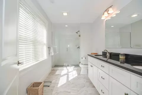 Bath - 180 Riverpath Dr #180, Framingham, MA 01701 photo 1 of 3