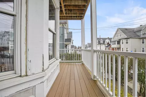 Exterior - 43 Waverly St, Everett, MA 02149 photo 3 of 4