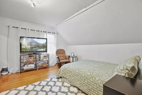Bedroom - 43 Waverly St, Everett, MA 02149 photo 6 of 7