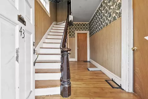 Entry Way - 43 Waverly St, Everett, MA 02149 photo 1 of 3