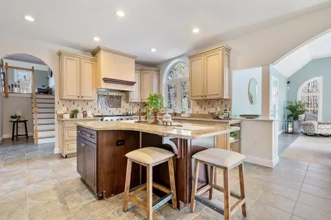 Kitchen - 15 Timberlane Rd, Windham, NH 03087 photo 5 of 6