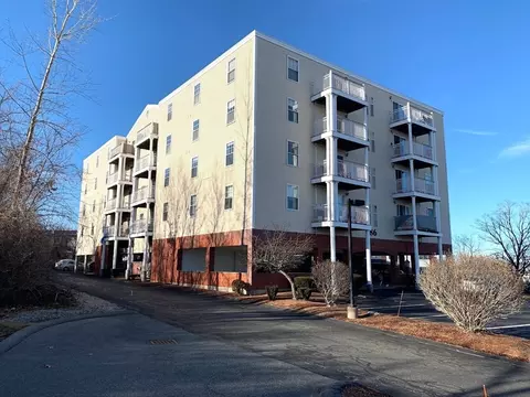 86 E Howard St #203, Quincy, MA 02169