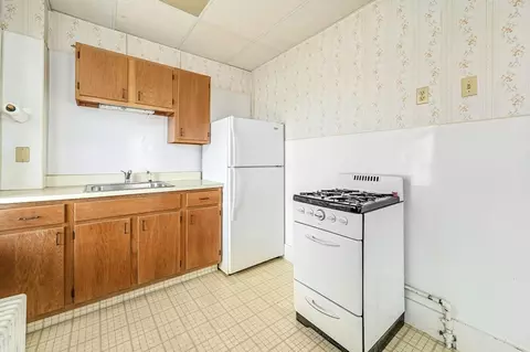 185 Vernon St, Worcester, MA 01607 photo 17