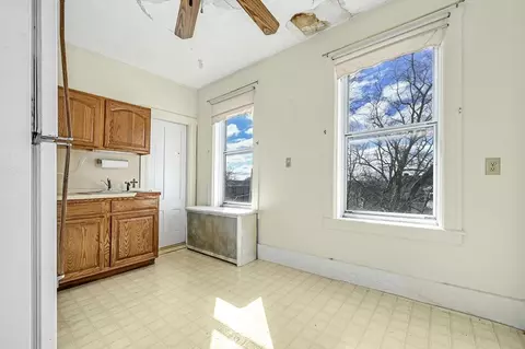 185 Vernon St, Worcester, MA 01607 photo 28