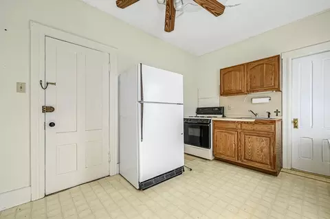 185 Vernon St, Worcester, MA 01607 photo 29