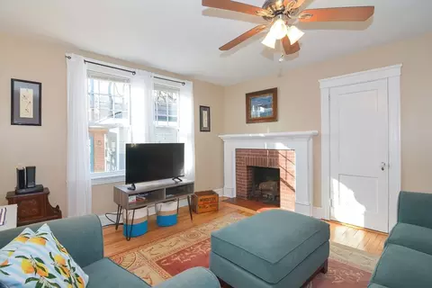 Living - 62 Howland Ter, Worcester, MA 01602 photo 2 of 5