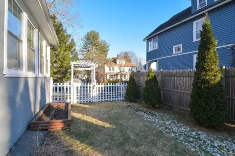 Exterior - 62 Howland Ter, Worcester, MA 01602 photo 2 of 15