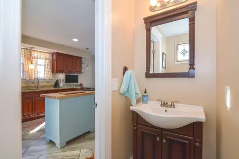 Bath - 62 Howland Ter, Worcester, MA 01602 photo 1 of 3