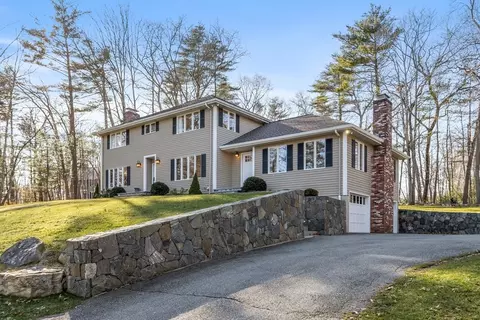 15 Washington Dr, Acton, MA 01720