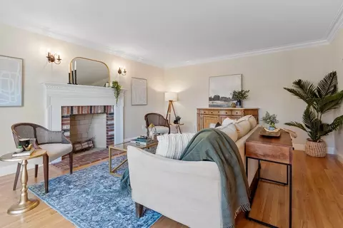 Living - 15 Washington Dr, Acton, MA 01720 photo 4 of 6