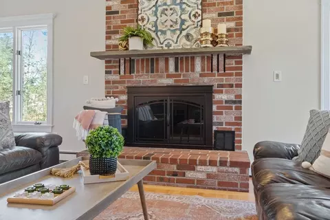 Living - 15 Washington Dr, Acton, MA 01720 photo 3 of 6