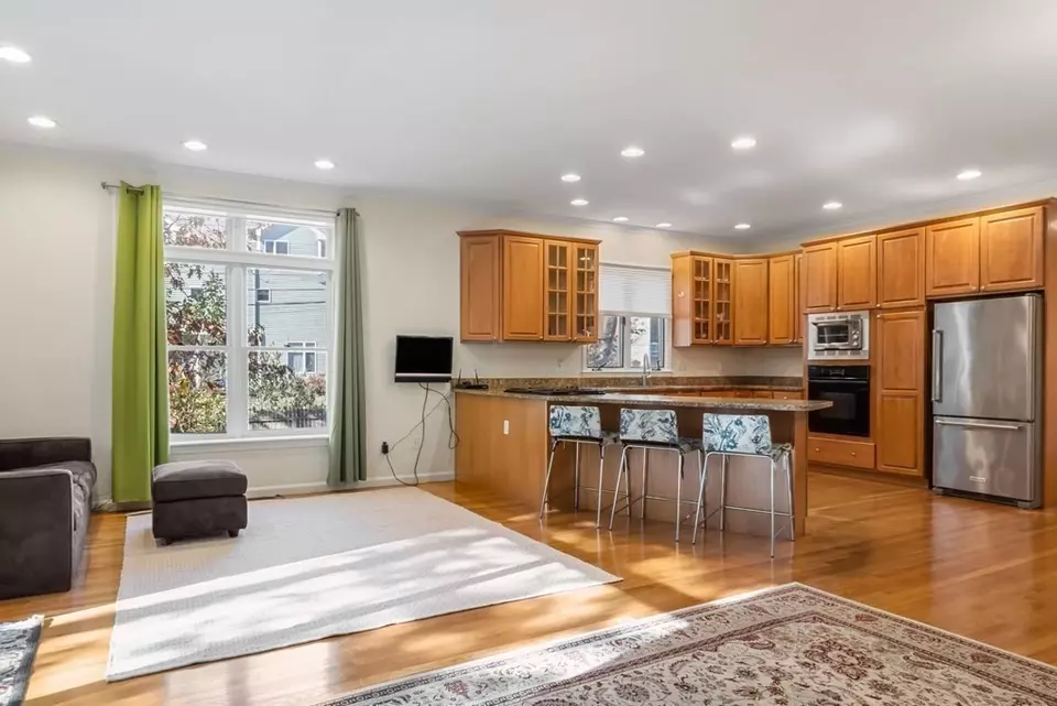 49 Florence St 49, Newton, MA 02467 29 Photos Movoto