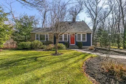 27 Pine Rd, North Attleboro, MA 02760