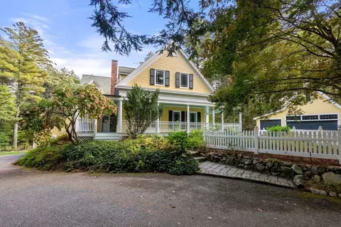 397 Concord Rd, Weston, MA 02493