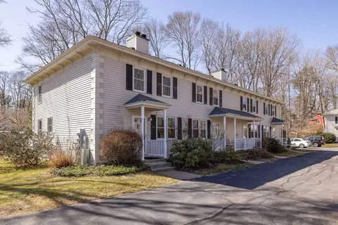 19 W Main St #15, Merrimac, MA 01860