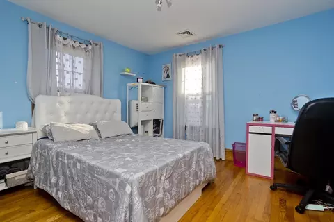 Bedroom - 16 Athol St, Springfield, MA 01107 photo 2 of 6