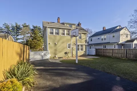 Exterior - 16 Athol St, Springfield, MA 01107 photo 3 of 5