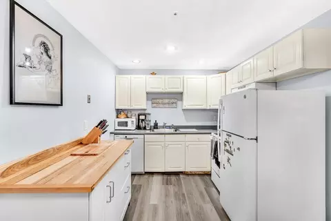 243 Boston Post Rd E #6, Marlborough, MA 01752