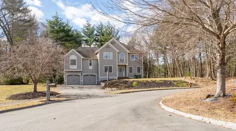 12 Hickory Ln, Georgetown, MA 01833