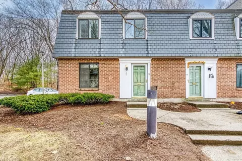 95 Commons Dr #95, Shrewsbury, MA 01545