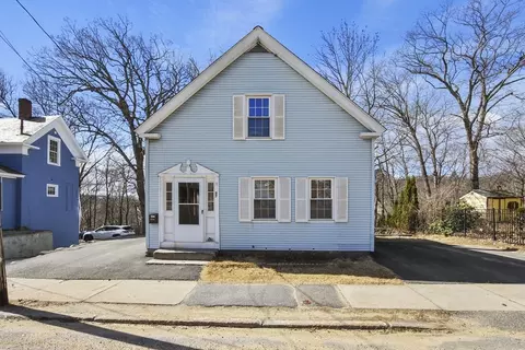 97 Ashburnham St, Fitchburg, MA 01420