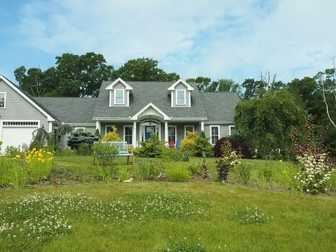 15 Stella Ln, Westport, MA 02790