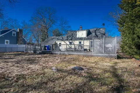 Exterior - 55 Glenoak, Springfield, MA 01129 photo 8 of 10