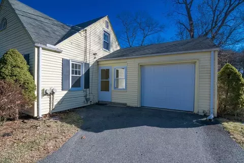 Exterior - 55 Glenoak, Springfield, MA 01129 photo 3 of 10