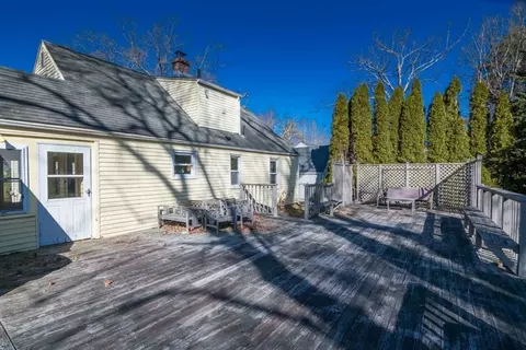 Exterior - 55 Glenoak, Springfield, MA 01129 photo 4 of 10