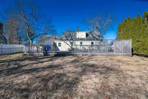 Exterior - 55 Glenoak, Springfield, MA 01129 photo 7 of 10