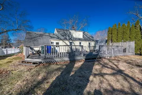 Exterior - 55 Glenoak, Springfield, MA 01129 photo 6 of 10