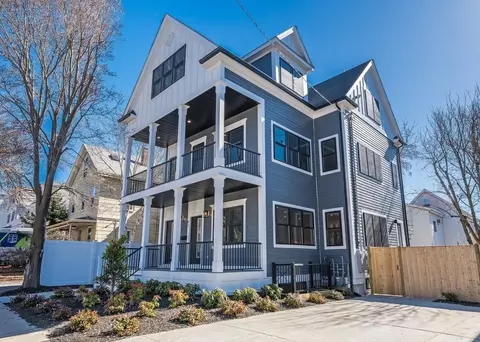 42 Moore St #42, Somerville, MA 02144