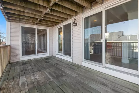 Exterior - 37 E Main St, Gloucester, MA 01930 photo 6 of 6