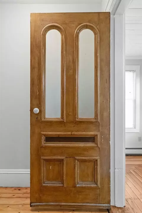Entry Way - 37 E Main St, Gloucester, MA 01930 photo 2 of 6