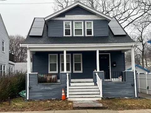 26 Hallowell St, Boston, MA 02126