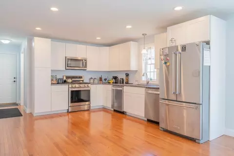 521 Brimfield Rd, Warren, MA 01083 photo 2