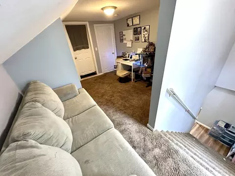 Entry Way - 76 Everton Ave, Worcester, MA 01604 photo 3 of 4