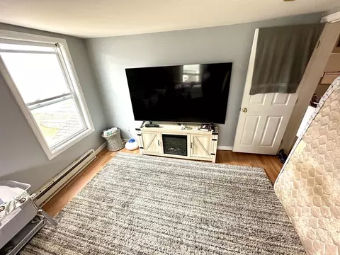 Living - 76 Everton Ave, Worcester, MA 01604 photo 1 of 1