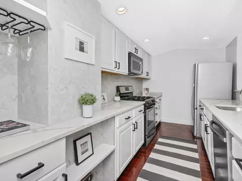 572 E Broadway #1, Boston, MA 02127