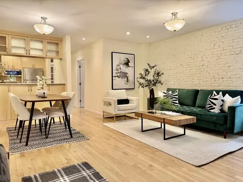 329 Beacon St #1, Boston, MA 02116